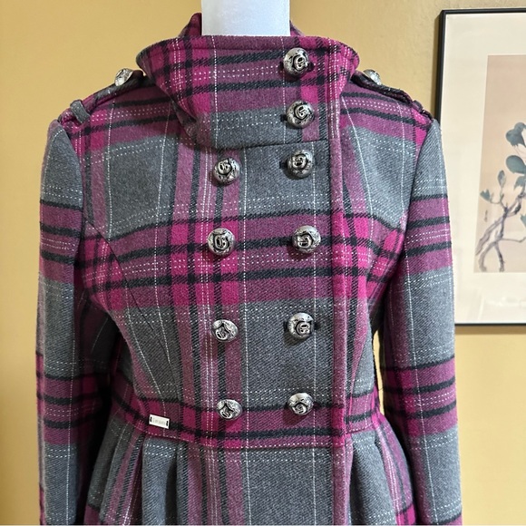 ♥️ G by Guess Pink & Gray Plaid Double-Breasted Coat — Size Medium - Picture 2 of 14